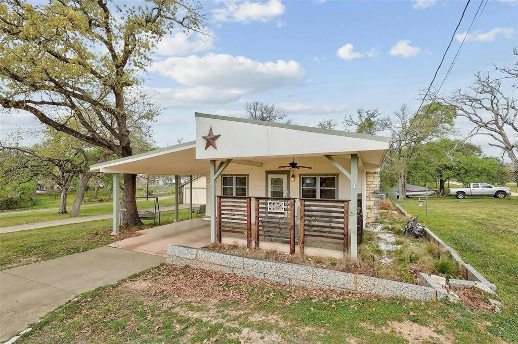 402 S Timberhill Dr on in Marble Falls MLS® 2752701 Listed for 199000