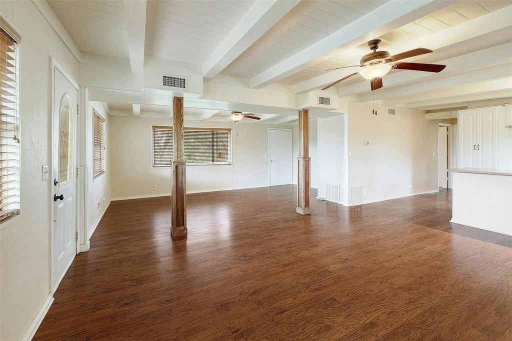 402 S Timberhill Dr on in Marble Falls MLS® 2752701 Listed for 199000