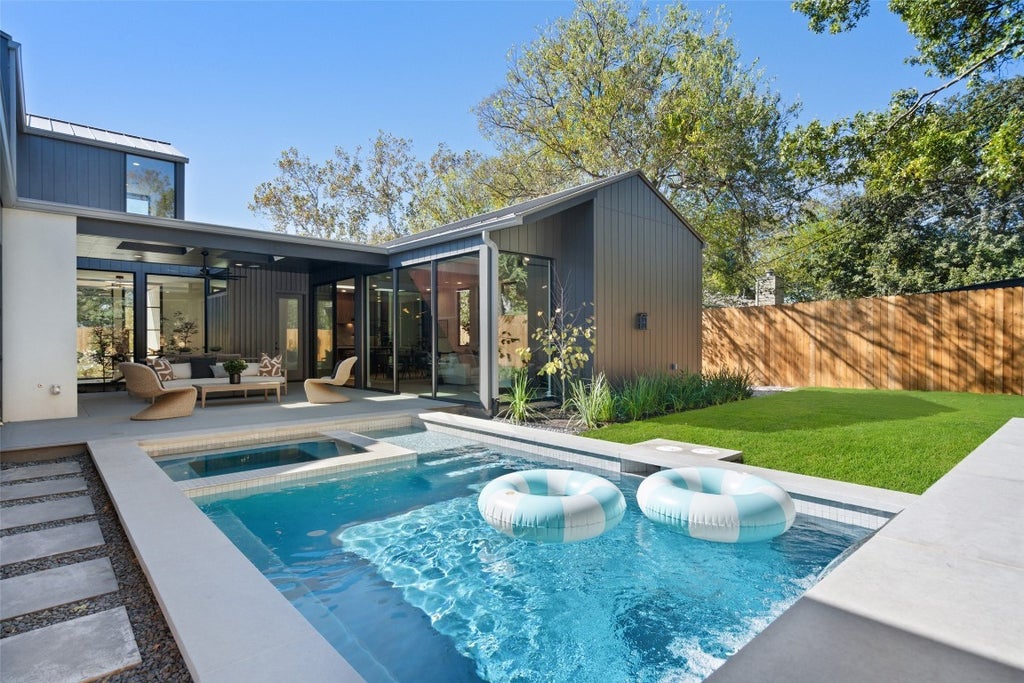 2606 Cavileer Avenue, Austin