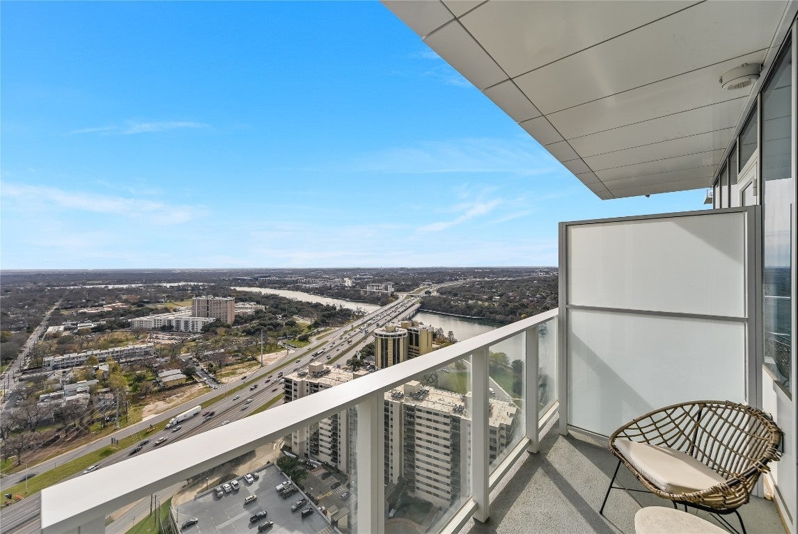 Photo of Listing #3906351