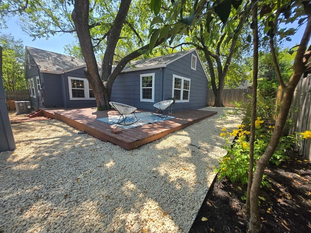 Photo of Listing #9695476