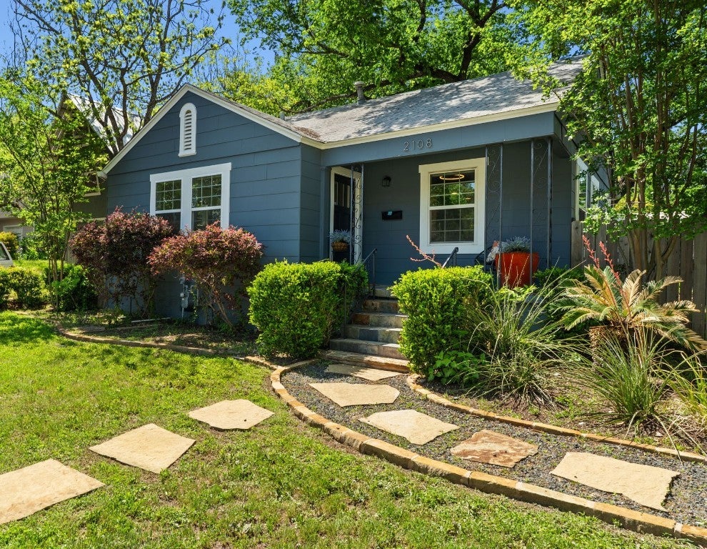 Photo of Listing #9695476