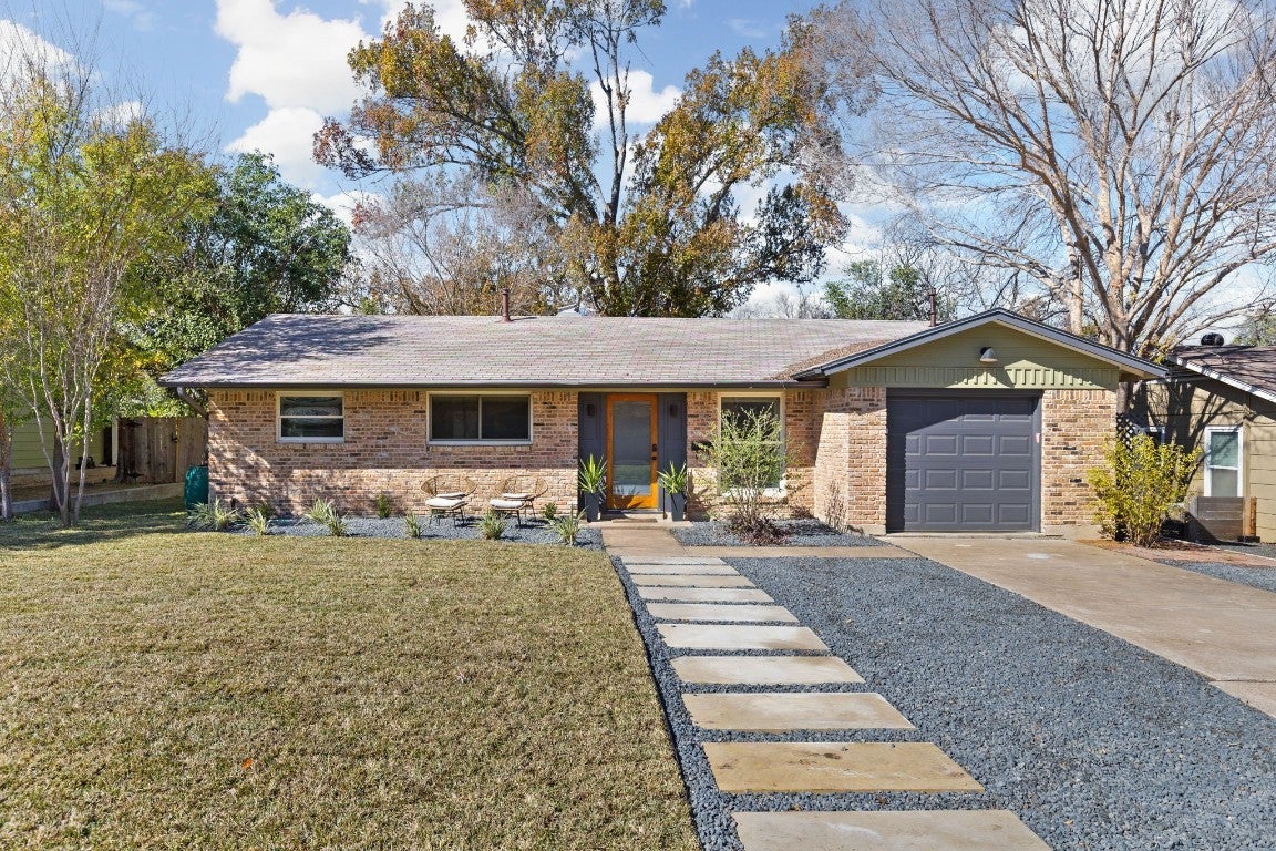 Photo of Listing #8439054
