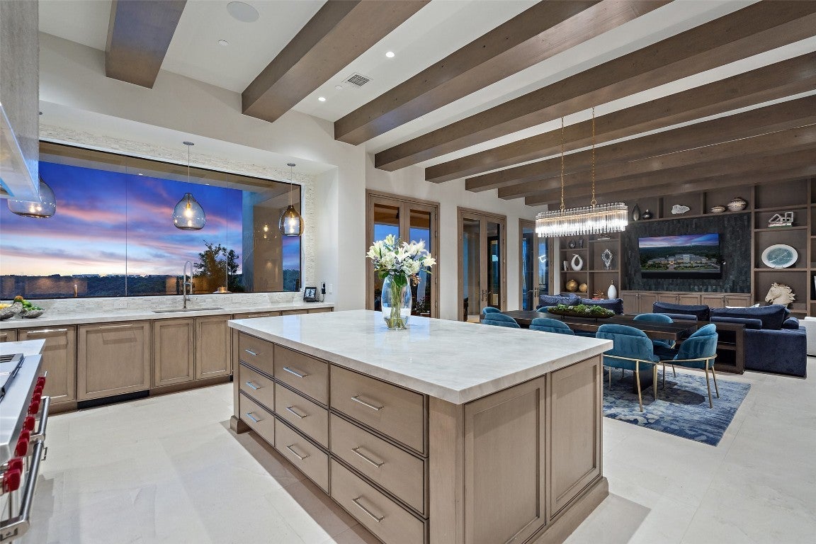 Photo of Listing #7903092