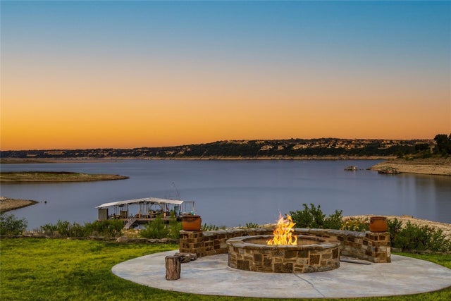 Homes for Sale on Lake Travis in Spicewood, TX