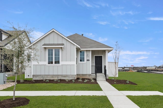 3085 Winding Creek Road, Kyle