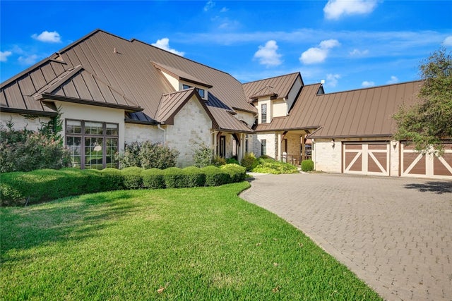 Located on Lake LBJ, Residential for Sale by 84 Applehead Island in the Horseshoe Bay, located in the neighborhood of Applehead Island