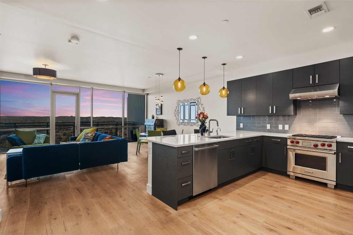 Photo of Listing #2963375