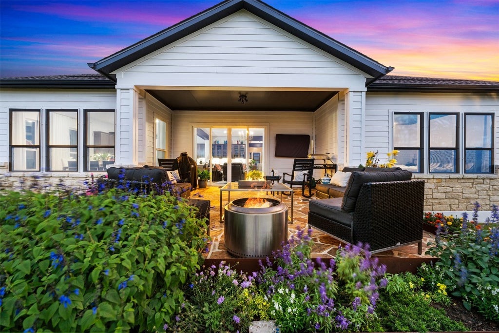 1316 Dancing Oak Lane, San Marcos