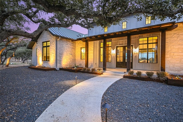 207 Gwendolyns Trail, Wimberley