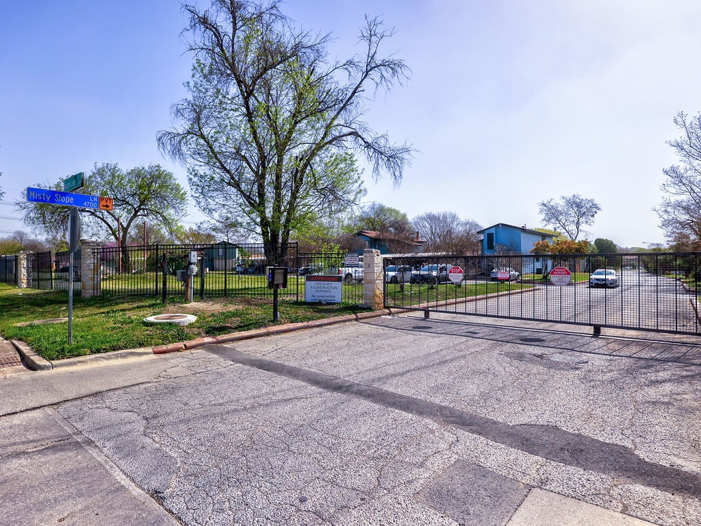 6905 Old Post Loop, Austin