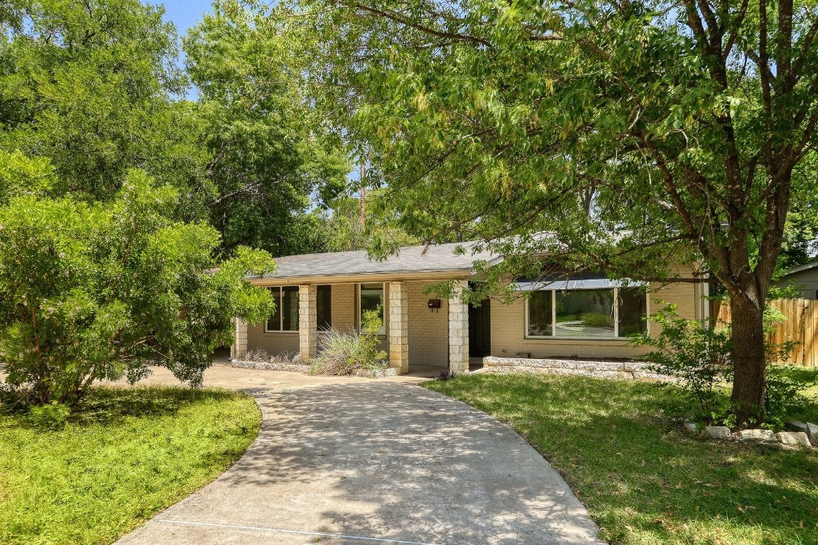 Photo of Listing #1465284