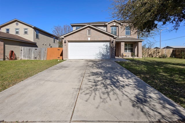 100 Lexington Road, Kyle