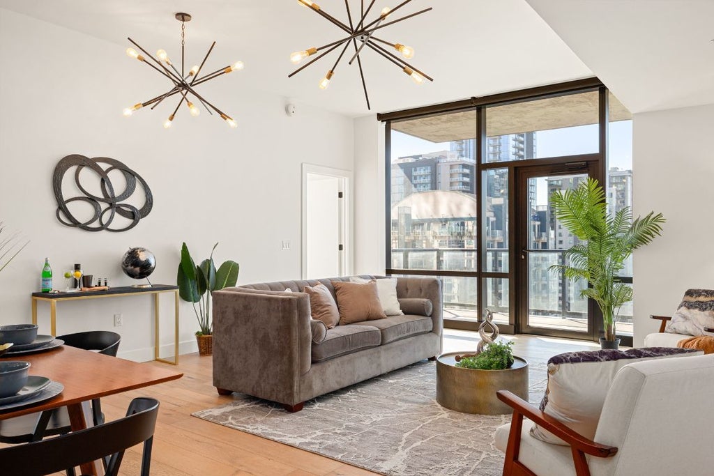 70 Rainey Street 1901, Austin