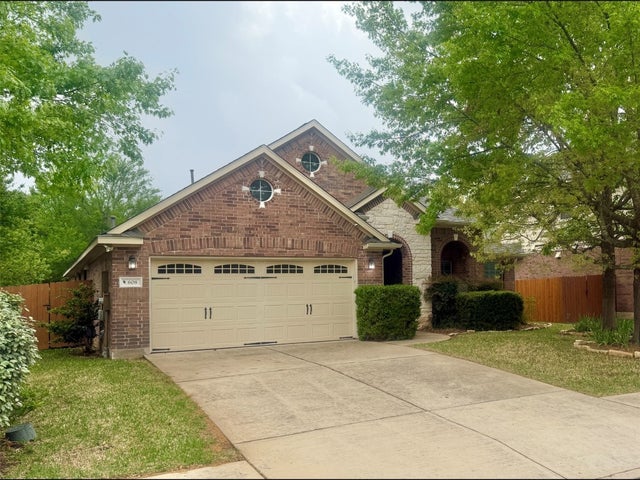 608 Pebblestone Walk Drive, Cedar Park