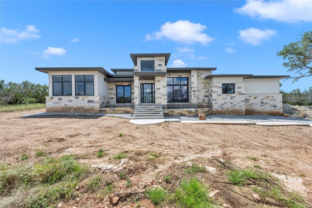 6507 Ranch Rd 962 W, Round Mountain