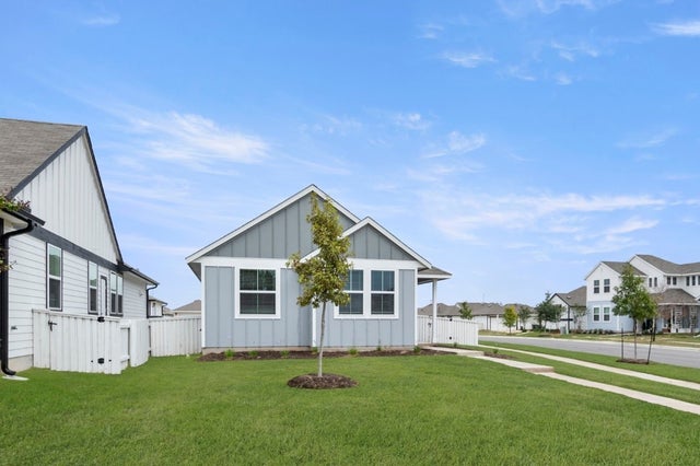 700 Running Creek Drive, Kyle