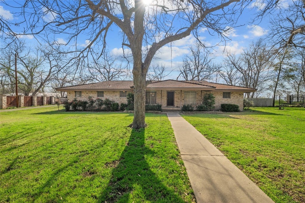 7705 Shelton Road, Austin