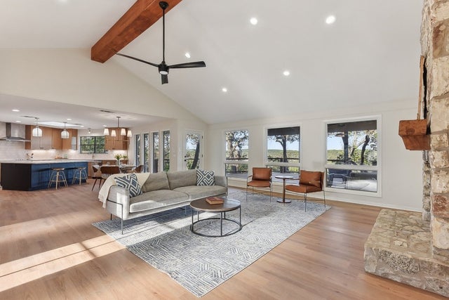 101 Mesa Drive, Wimberley