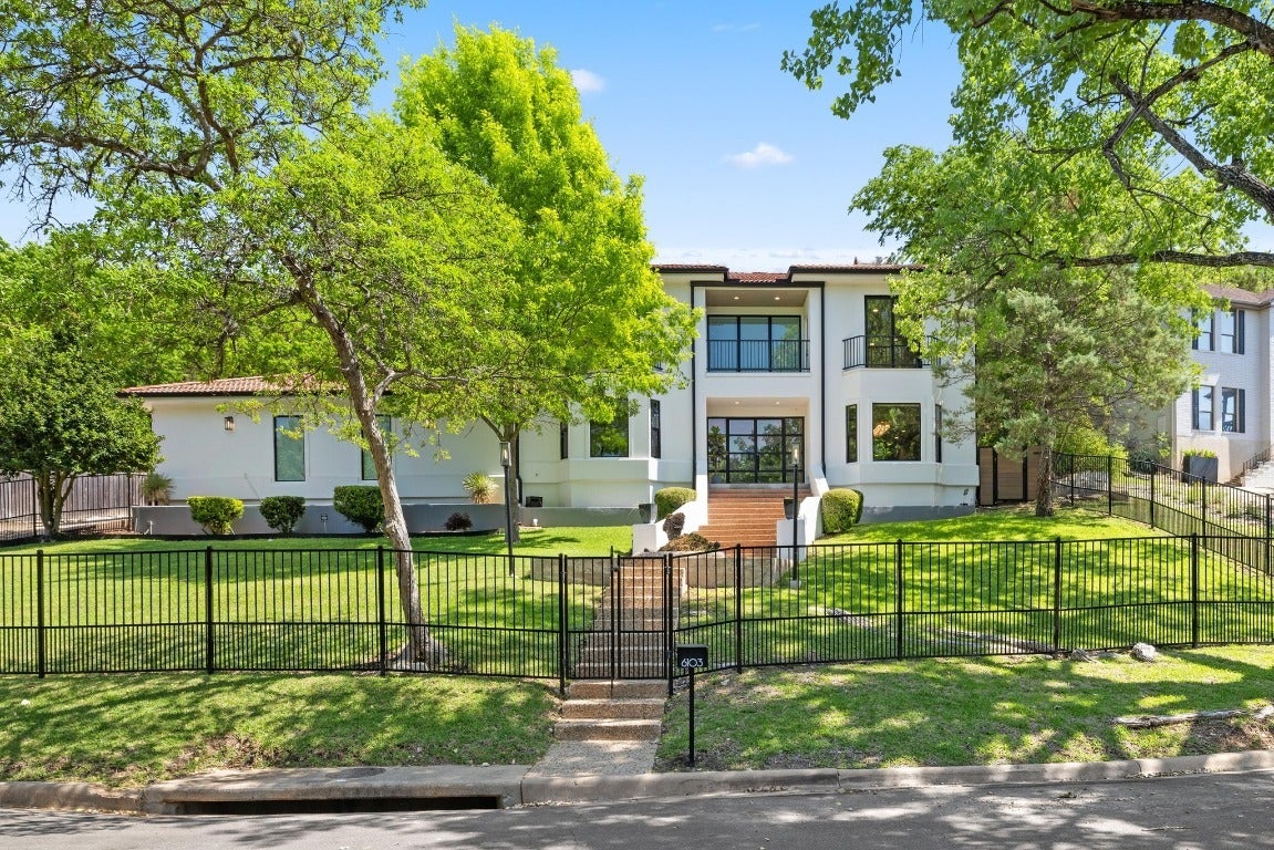 Photo of Listing #8606052