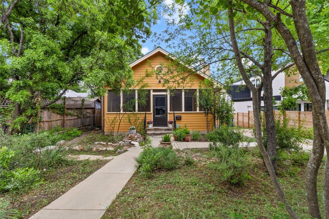Photo of Listing #9245076