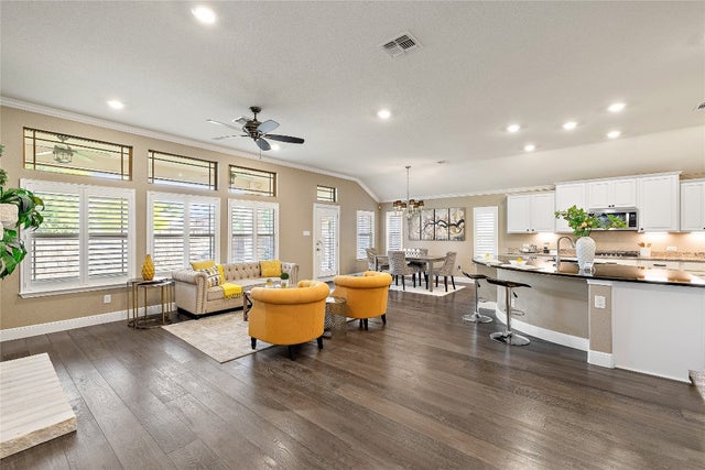 431 Freeman Park Place, Round Rock