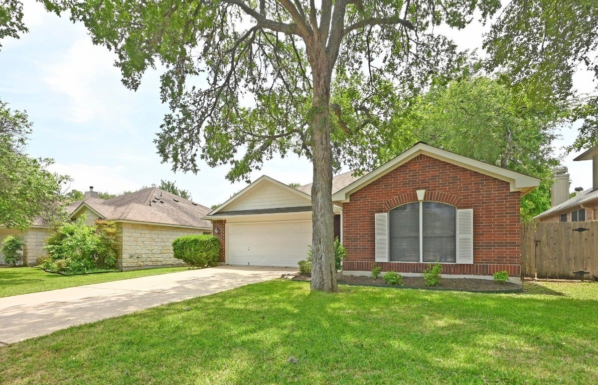 Photo of Listing #1644415