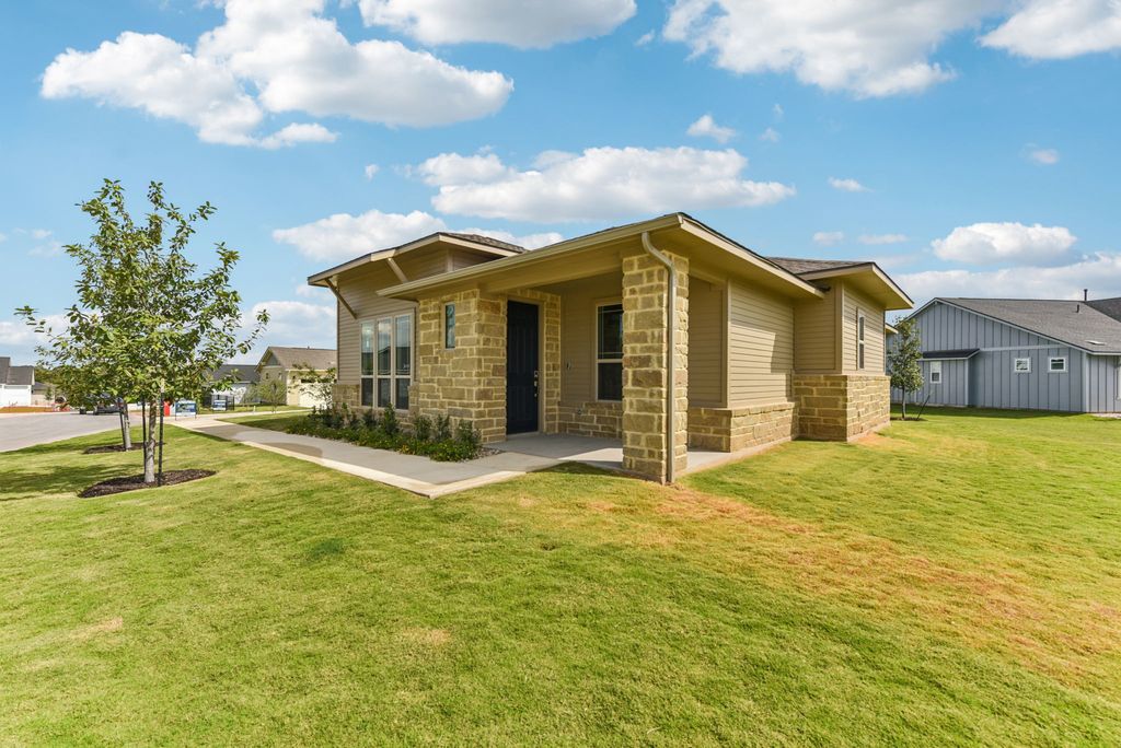 133 Antoinette Way 101, San Marcos