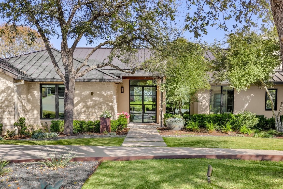 Photo of Listing #1850892