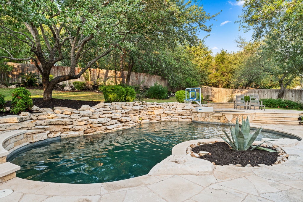 13300 Country Lake Drive, Austin