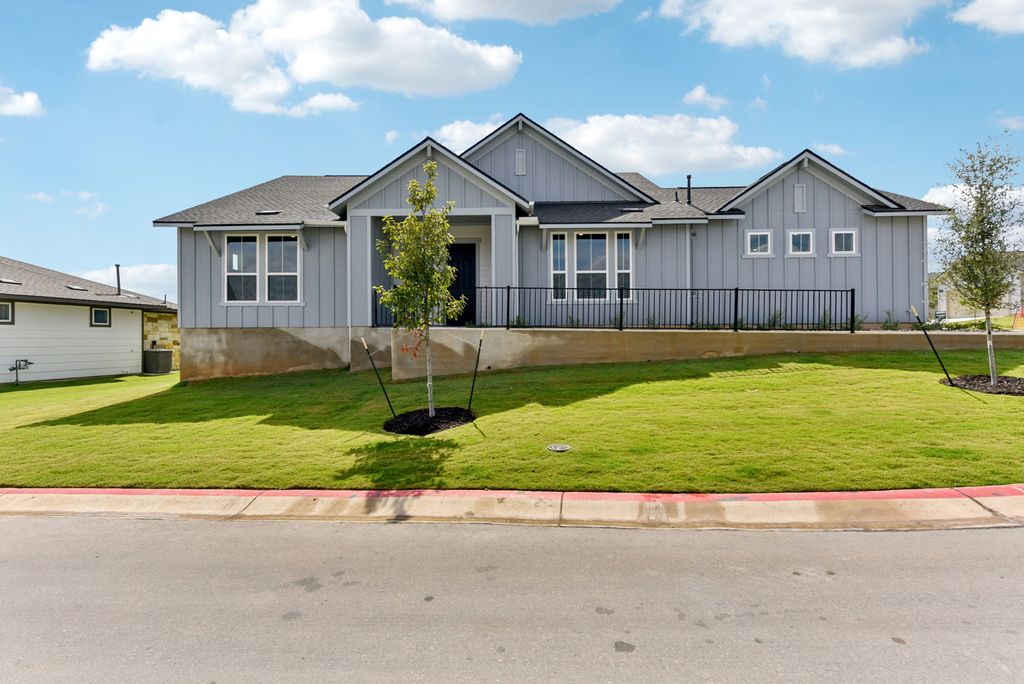 127 Antoinette Way, San Marcos
