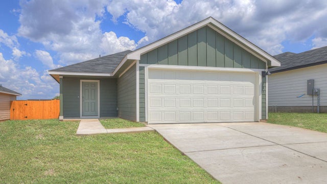 407 Wild Goose Drive, Luling