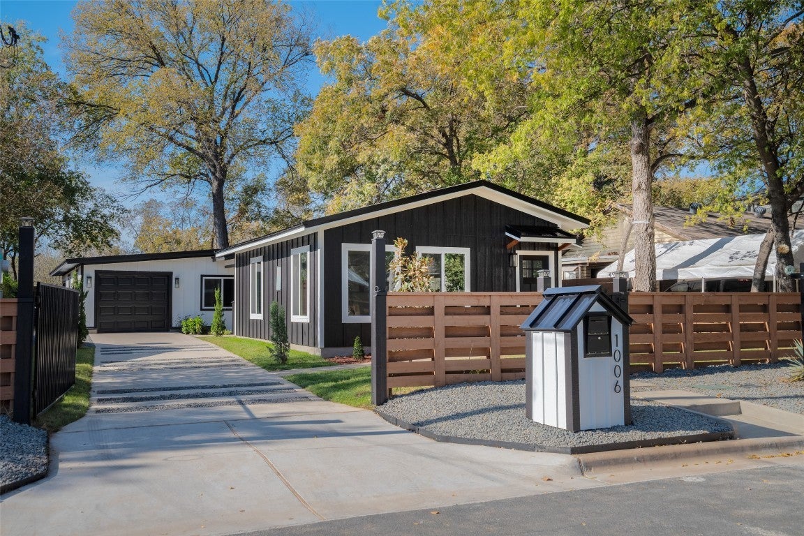 Photo of Listing #9941897