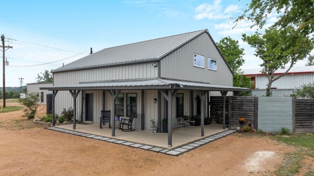 180 Henly Loop, Dripping Springs