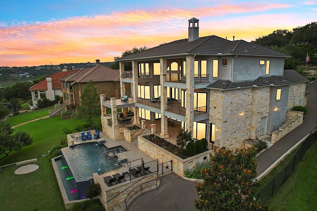 1353 Osprey Ridge Loop, Lago Vista