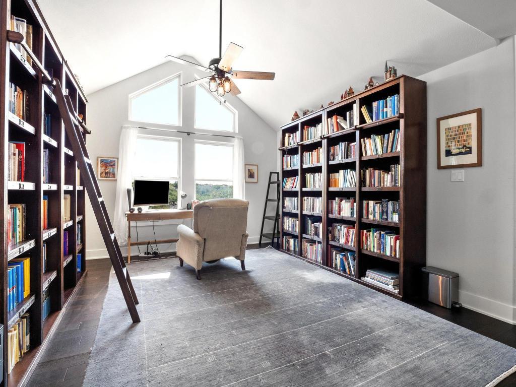 10103 Twin Lake Loop, Dripping Springs