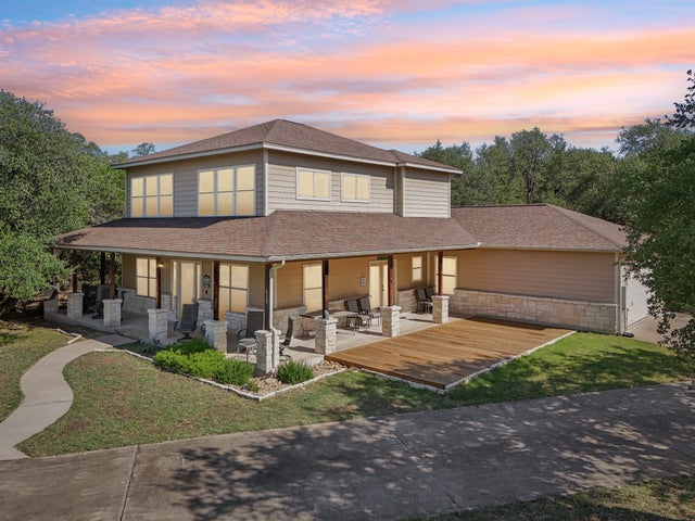 600 Augusta Circle N, Point Venture