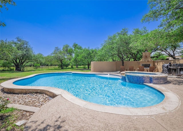 104 E Rustle Cove, Georgetown