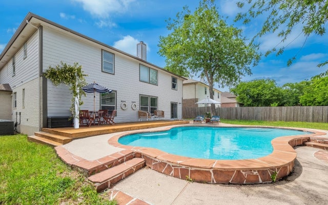 208 Settlers Valley Drive, Pflugerville