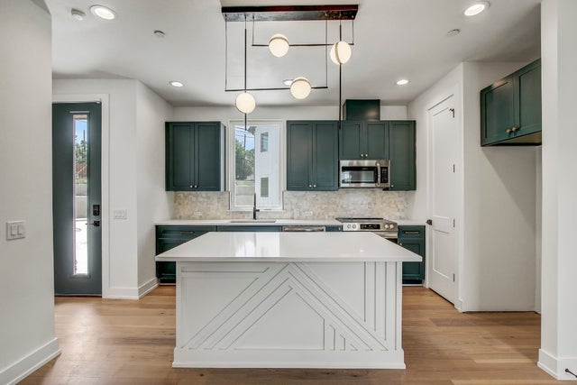 4127 E 12th Street 5, Austin