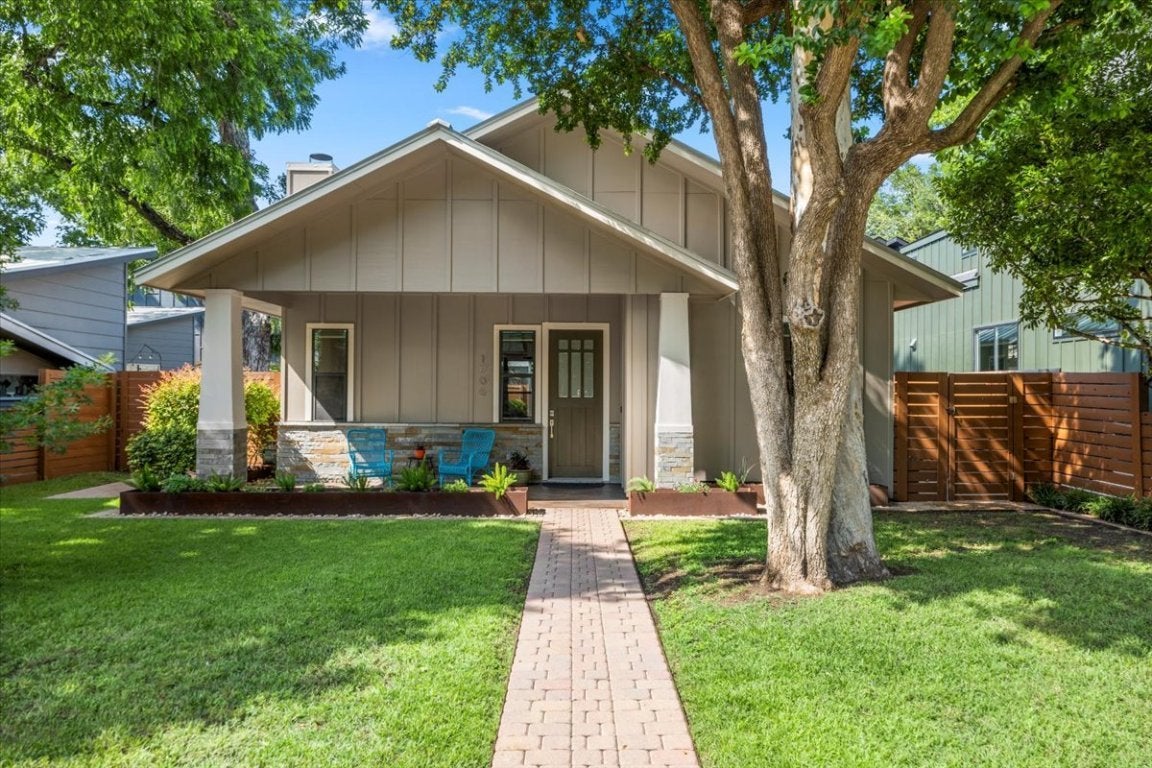 Photo of Listing #3916157