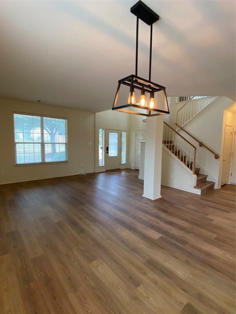 Photo of Listing #5945204