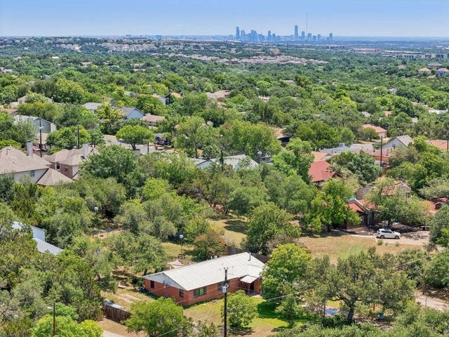 8622 Thunderbird Road, Austin