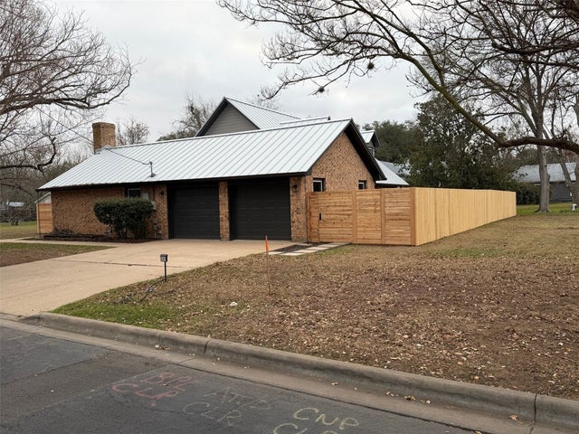 503 Elm Street, Bastrop
