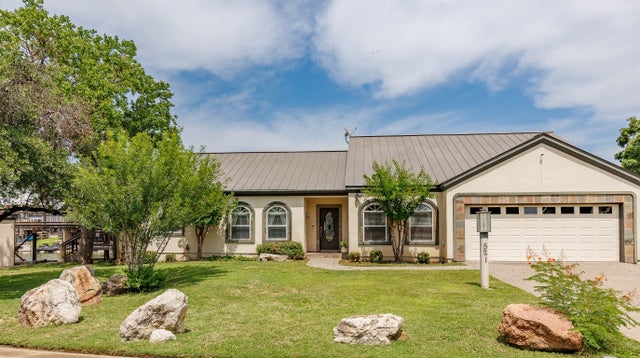 Residential Real Estate for Sale located in the neighborhood of Horseshoe Bay North, on Lake LBJ in the city of Horseshoe Bay, TX