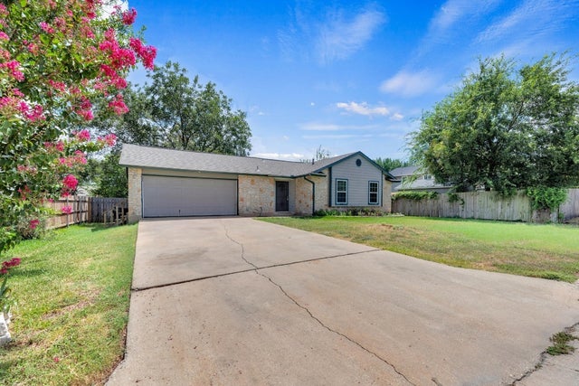 607 Garden Path Cove, Round Rock