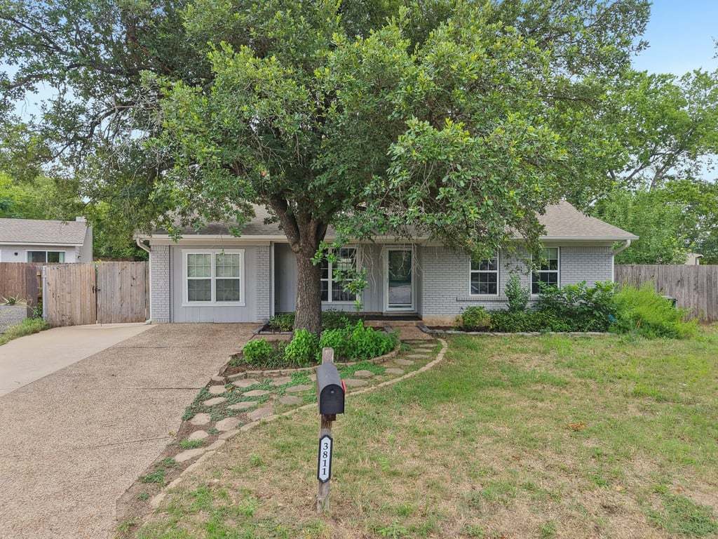 Photo of Listing #2582778