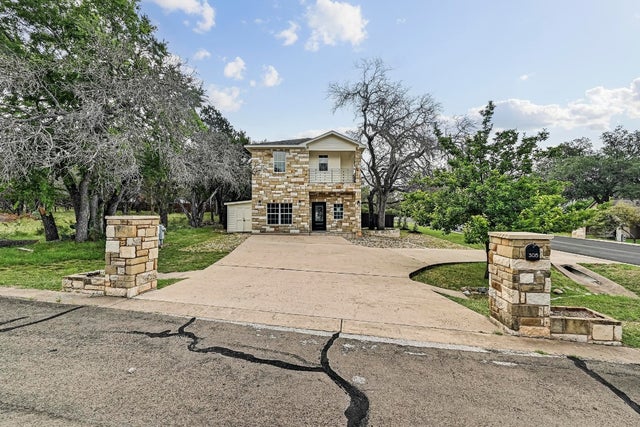 305 Augusta Cove, Point Venture