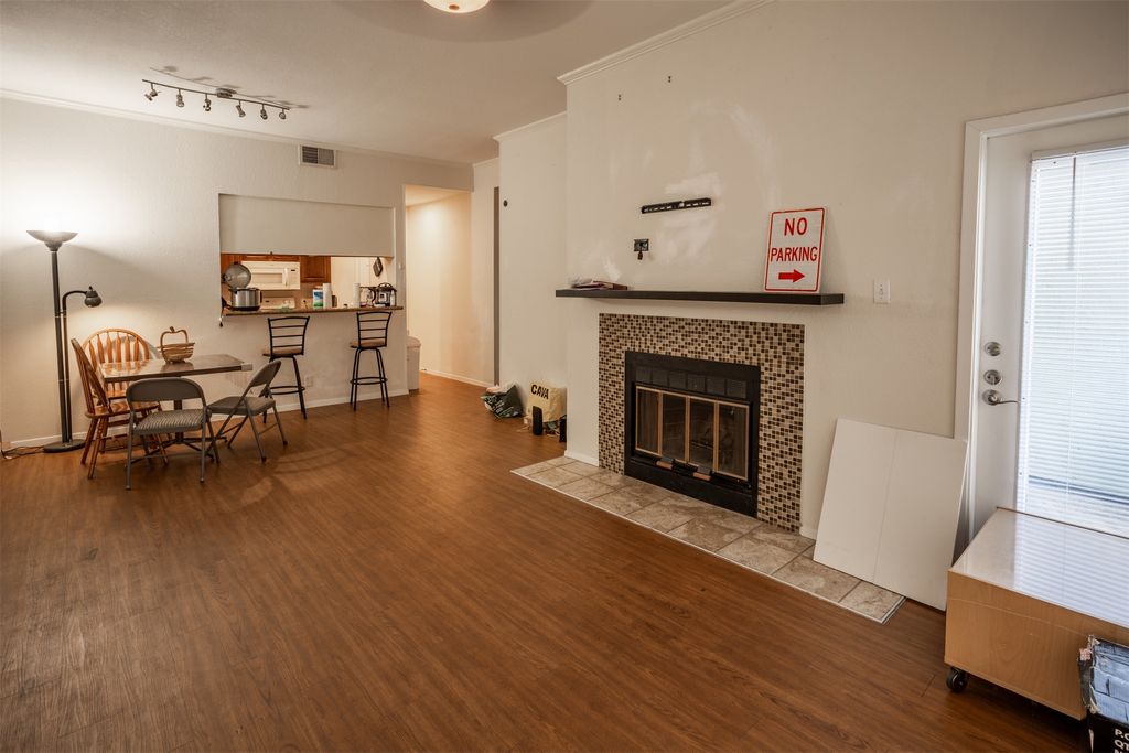807 W 25th Street 102, Austin