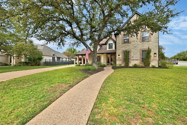 104 Hazeltine Drive, Georgetown